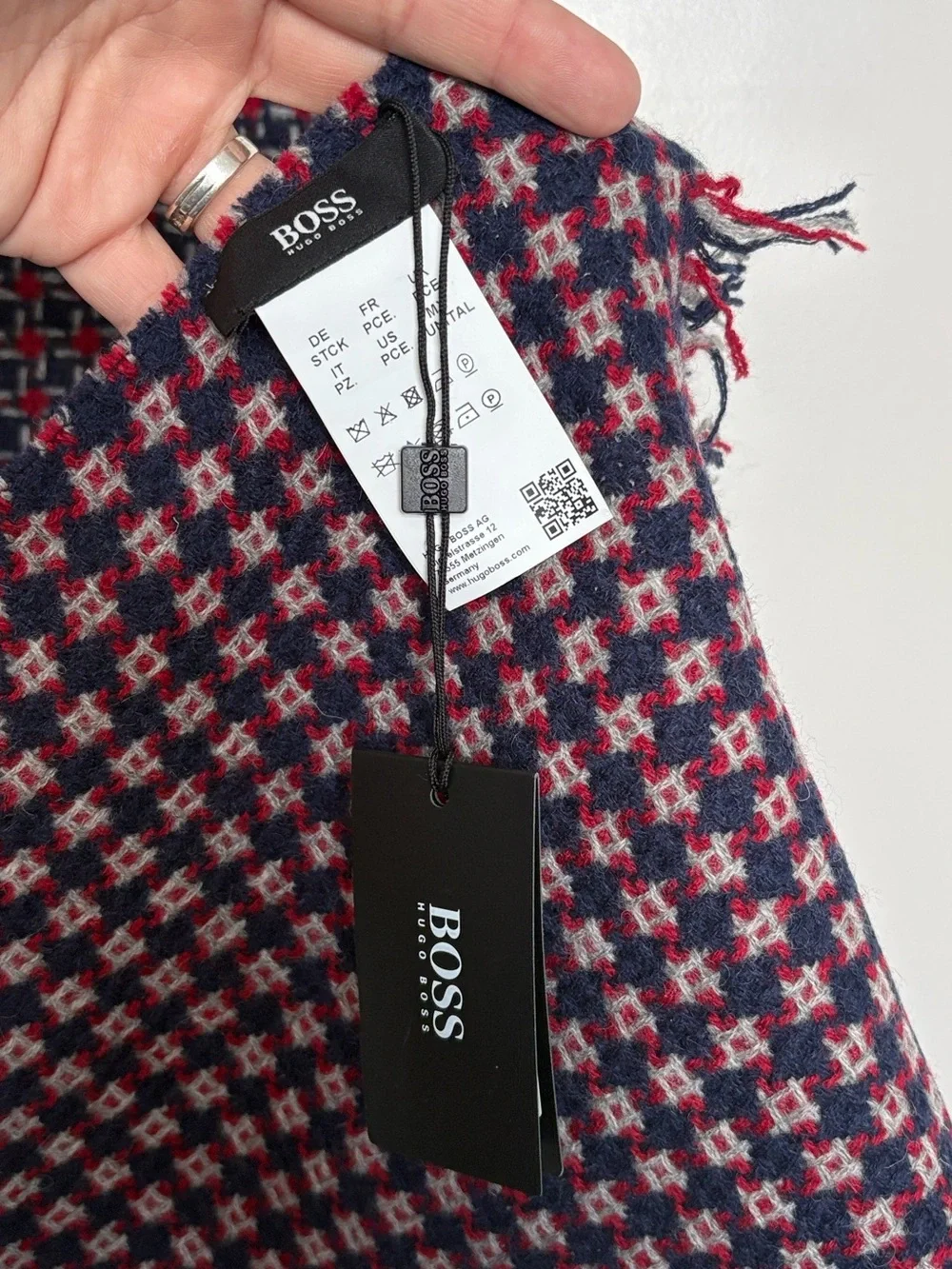 NWT BOSS HUGO BOSS MENS FORELLO RED BLUE WOOL SCARF